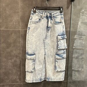 wild fable Light Wash Denim Cargo Midi Skirt